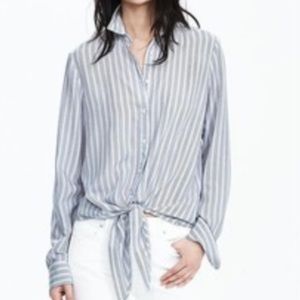 Banana Republic Petite Drapey Tie front shirt